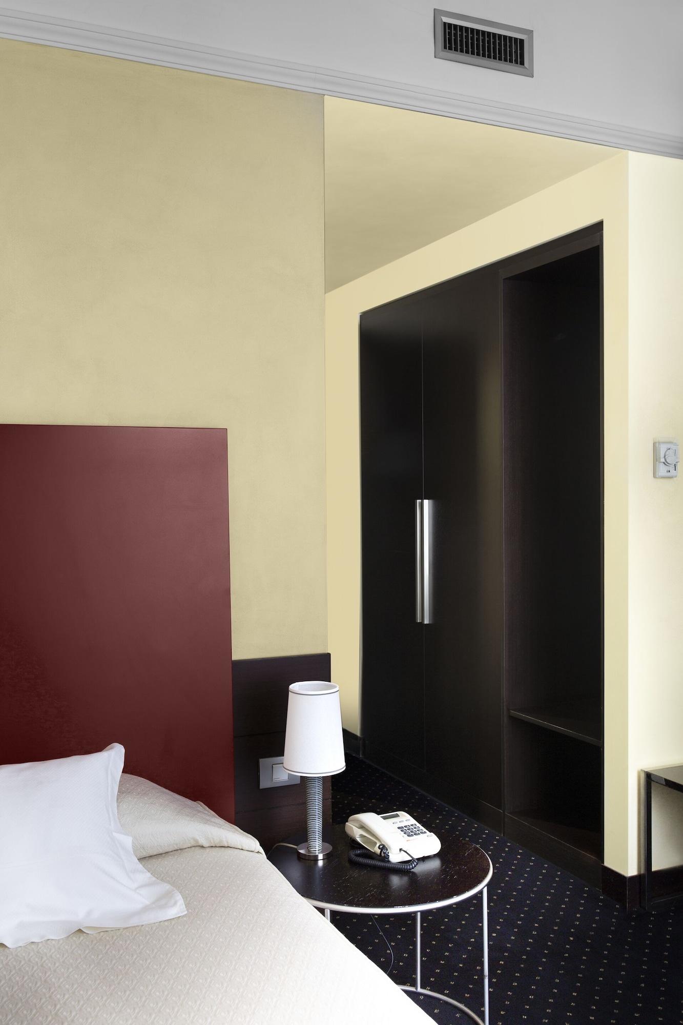 Hotel Colombia Милан Экстерьер фото
